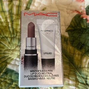 New in box MAC winters kiss mini lip duo: neutral